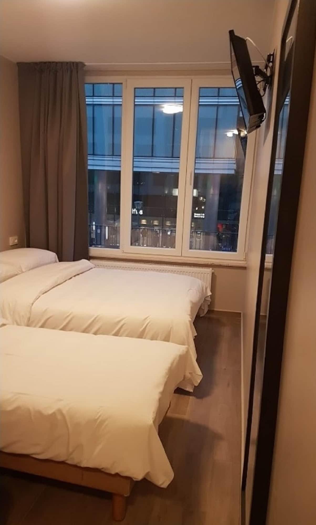 โฮเต็ล ซิตี้เซ็นเตอร์ Hotel Saint-Josse-ten-Noode ภายนอก รูปภาพ