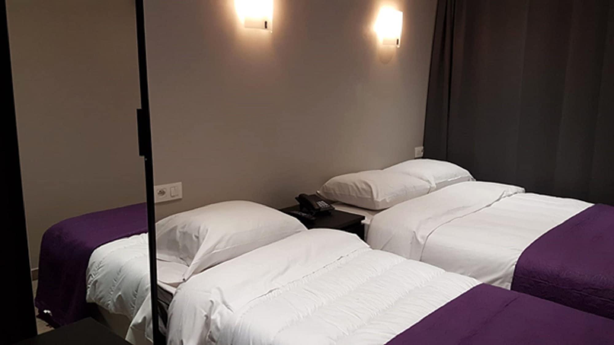 โฮเต็ล ซิตี้เซ็นเตอร์ Hotel Saint-Josse-ten-Noode ภายนอก รูปภาพ