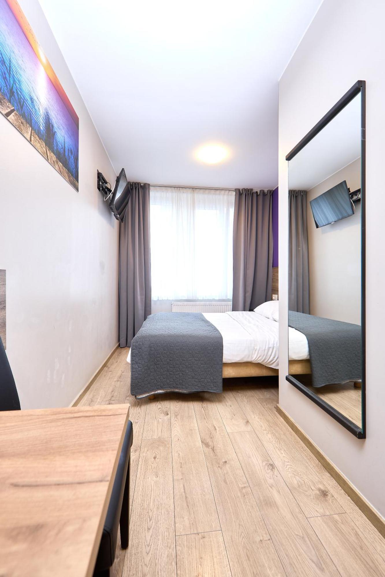 โฮเต็ล ซิตี้เซ็นเตอร์ Hotel Saint-Josse-ten-Noode ภายนอก รูปภาพ